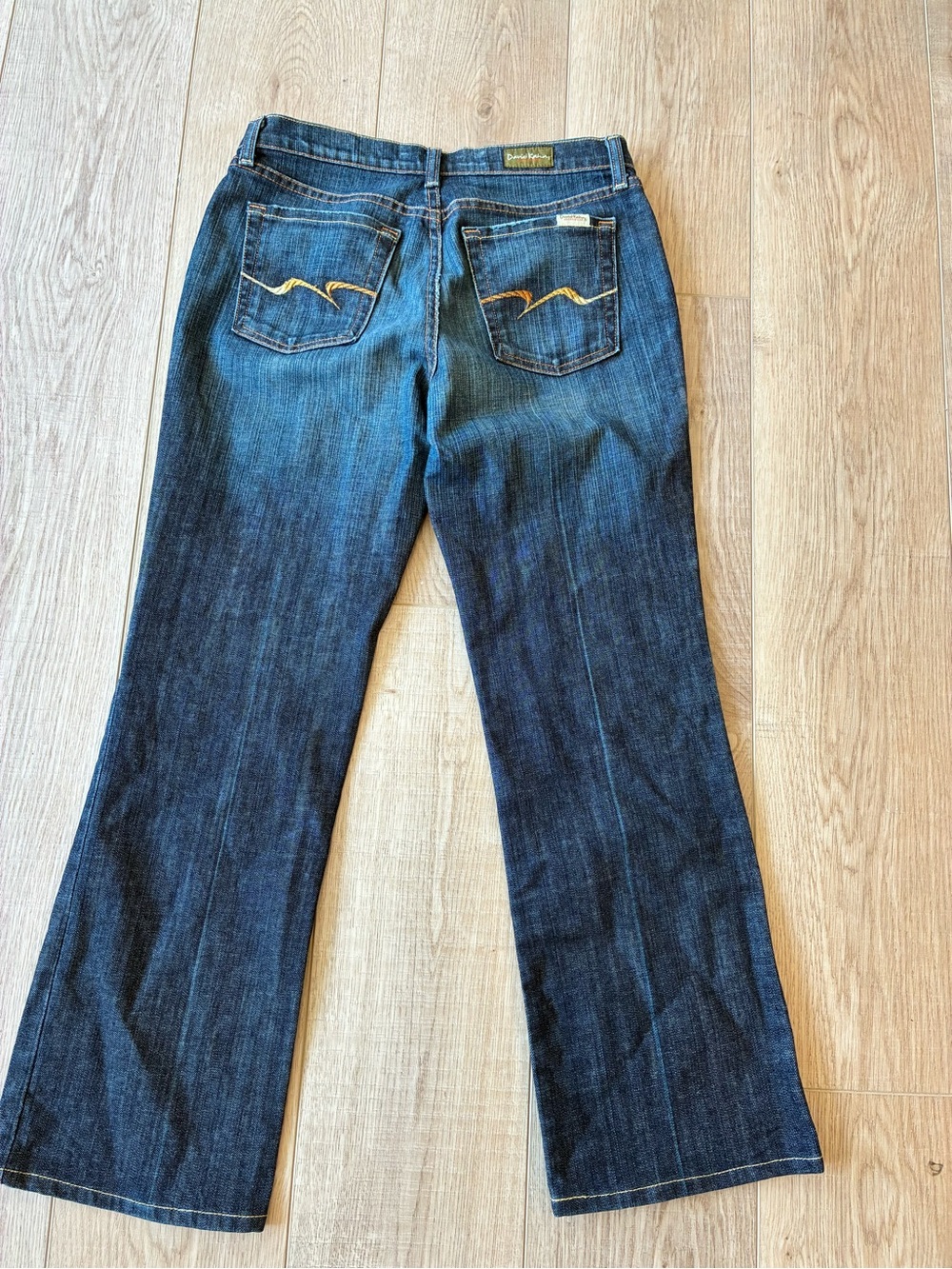 David Kahn Women's Dark Blue Bootcut Jeans medium rise 6p EUC embroidered pocket - Picture 2 of 6